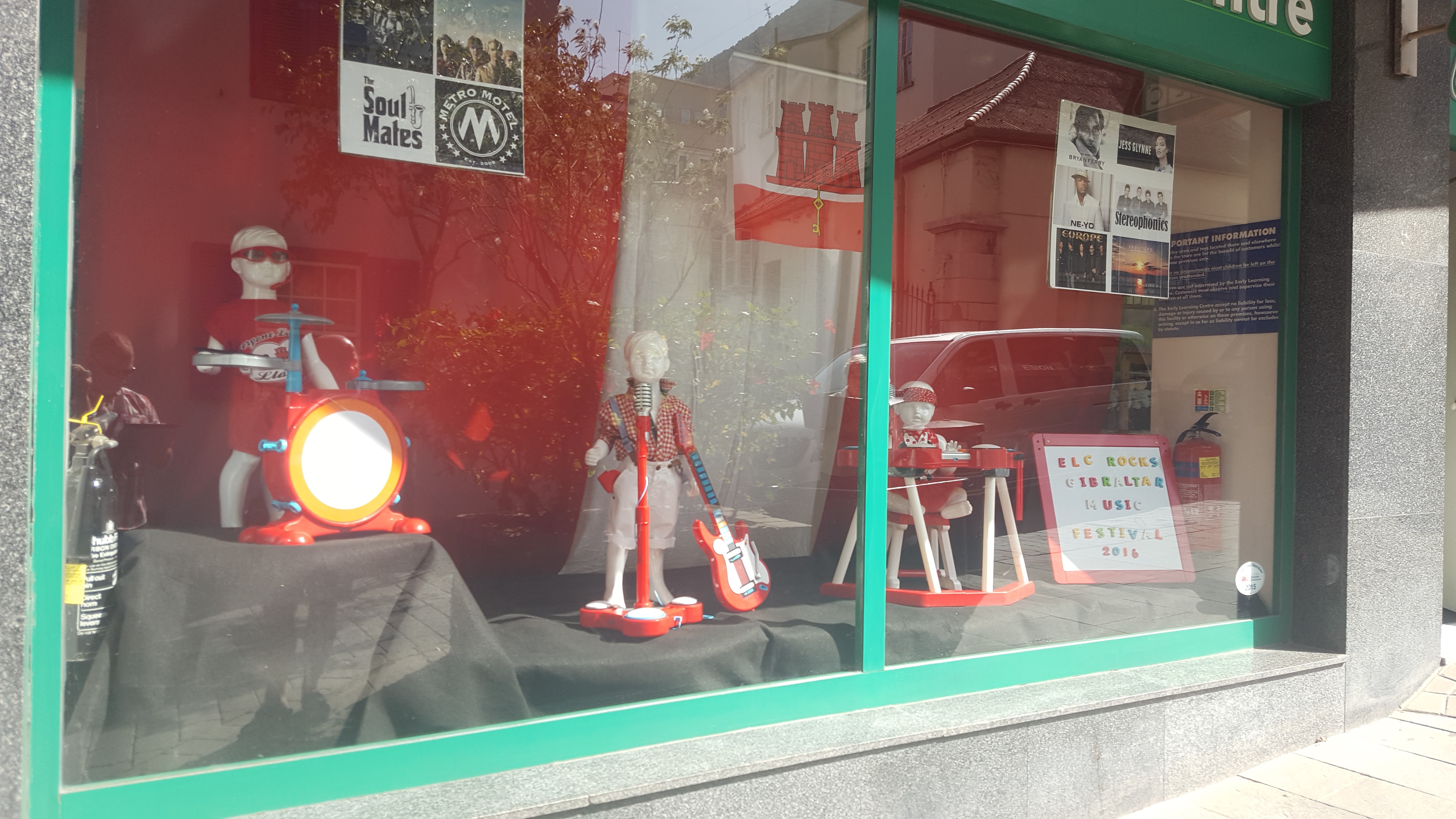 Shop Window 2nd Prize – Early Learning Centre
