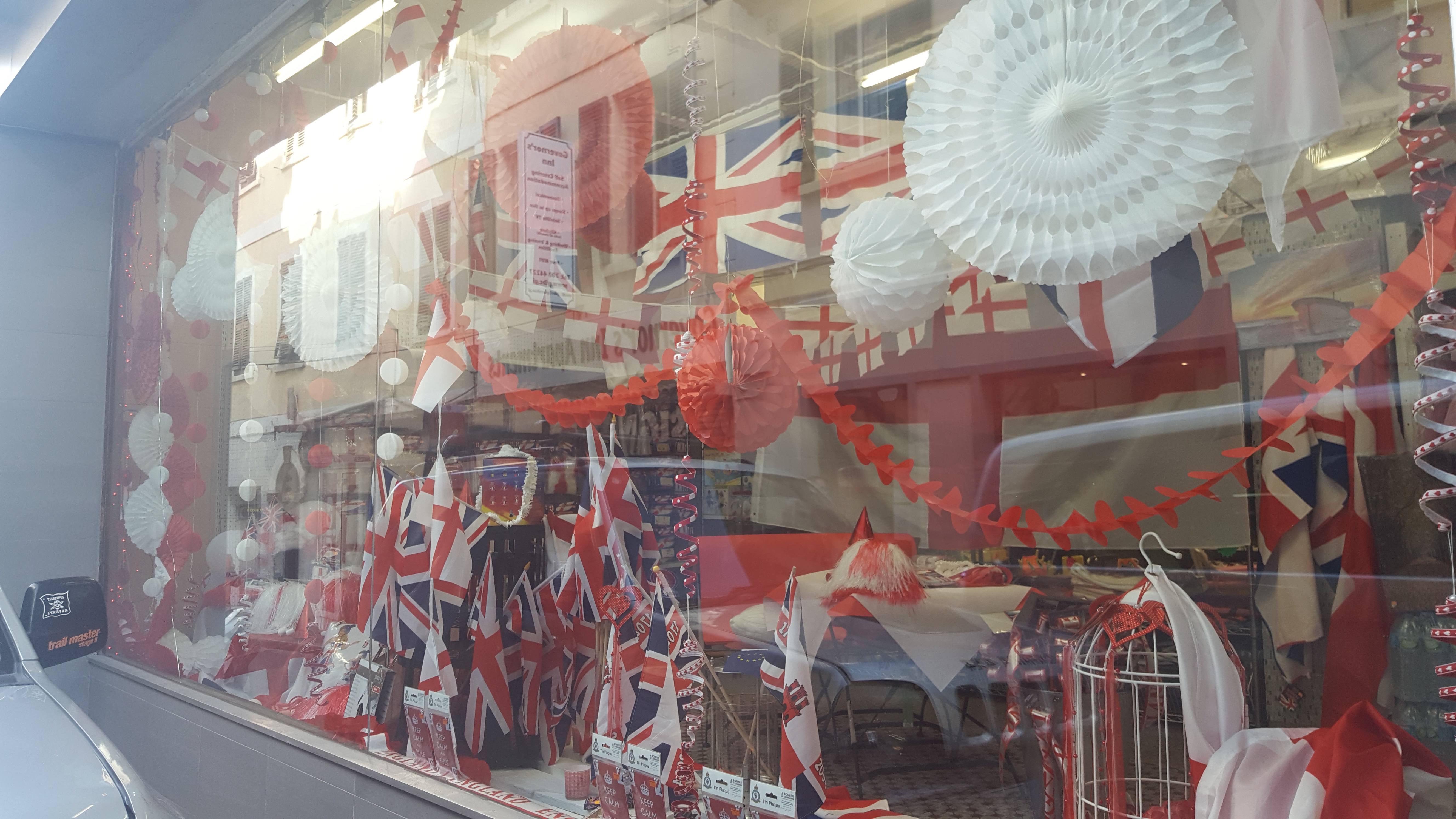Shop Window 3rd prize – Saverland