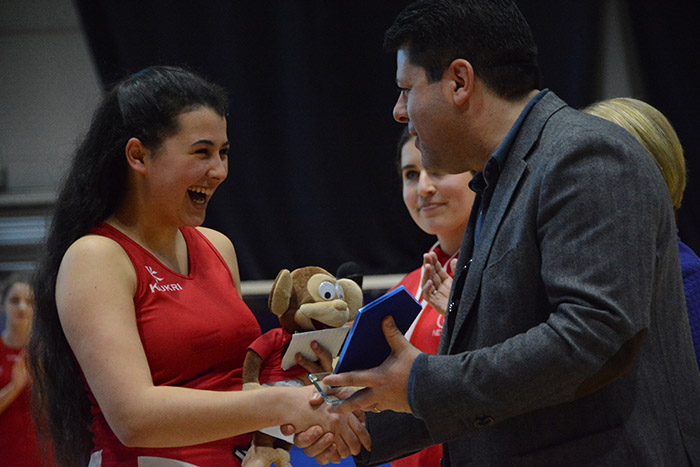 Chief Minister presents Amy Pozo with Player of the Challenge Cup Award Chief Minister presents Amy Pozo with Player of the Challenge Cup Award